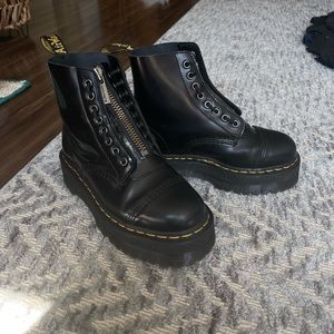 Platform Zip-up Dr. Marten